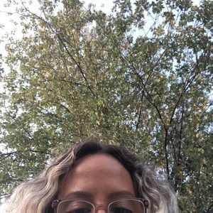 Meet your Posher, Sabrina